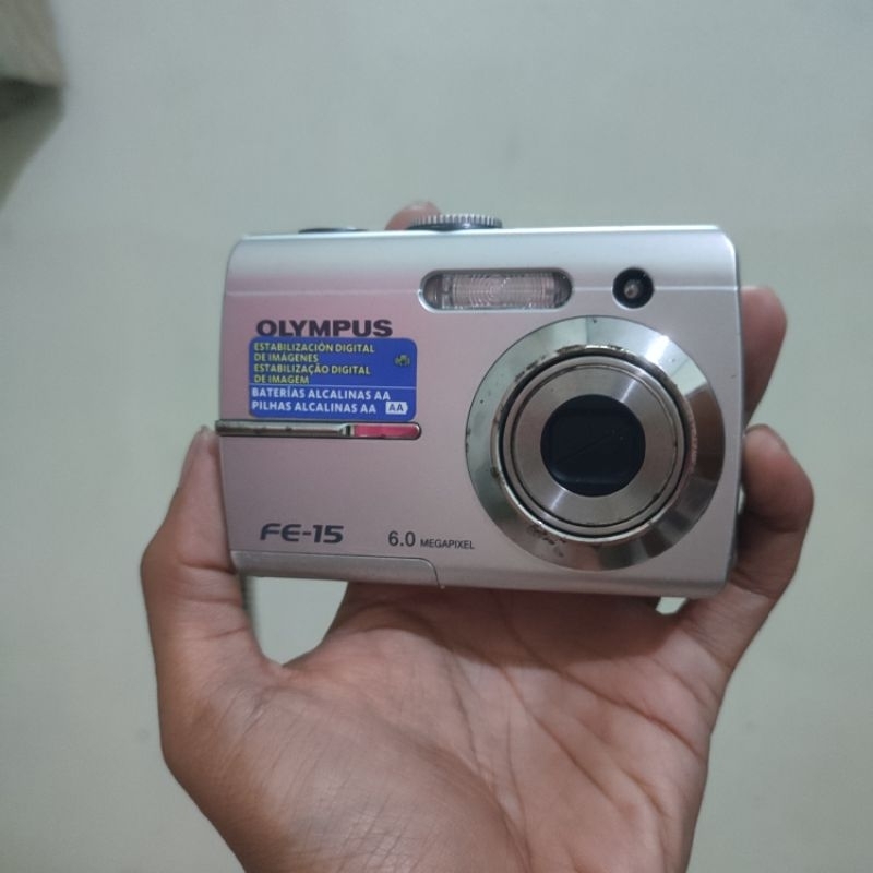 Digicam Olympus FE-15