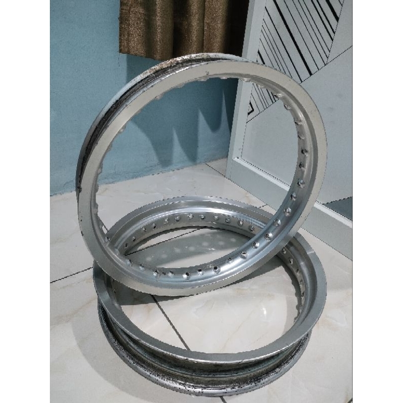 ring 17 velg Takasago Excel Asia