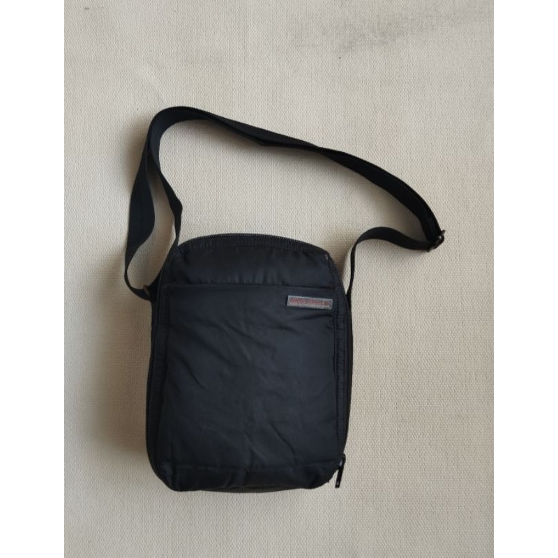 tas selempang hedgren Sling bag