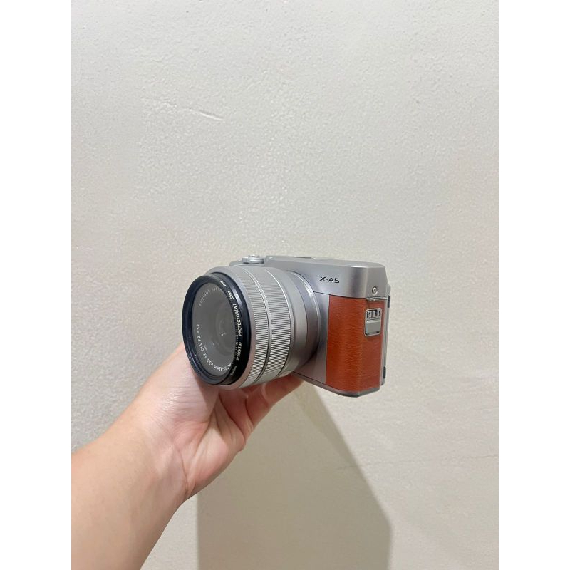 Fujifilm XA5 Kit body only Mirroless second Normal Siap Pakai