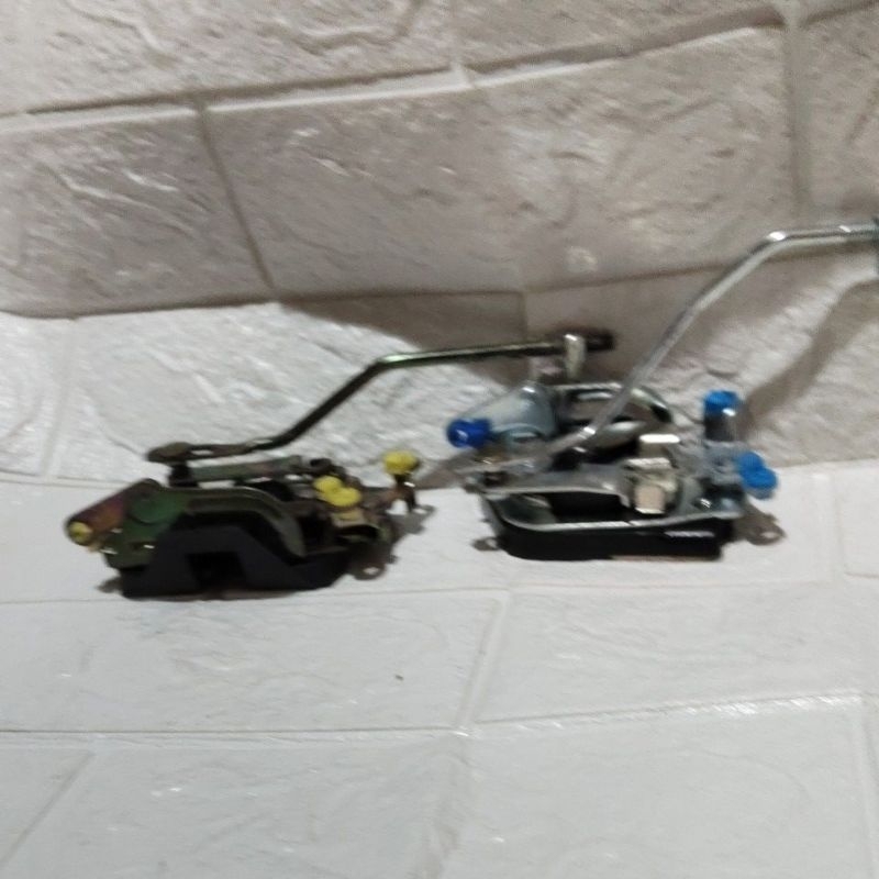 Door Lock Kunci Pintu Mitsubishi T120SS