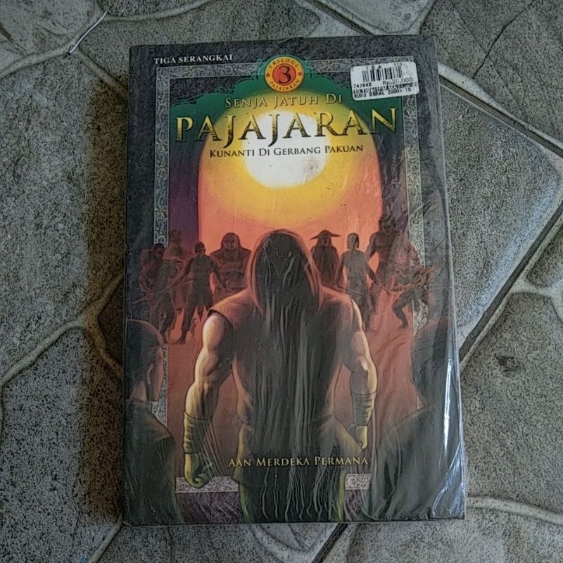 SENJA JATUH DI PAJAJARAN