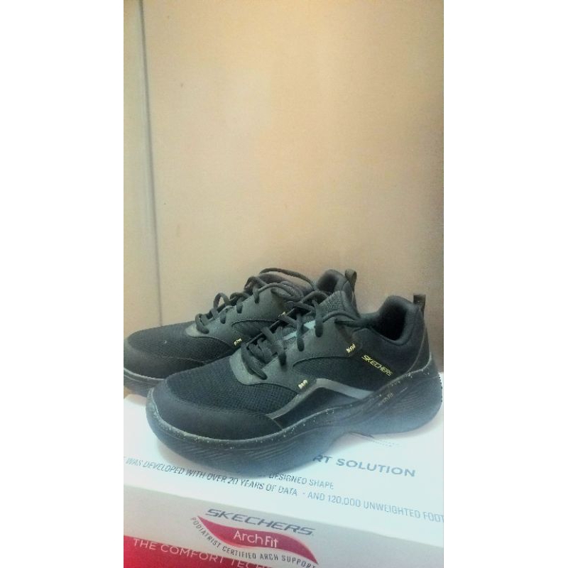 preloved sketchers sepatu pria dijual cepat
