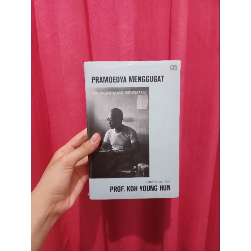 

Pramoedya Menggugat (EKSPEDISI PILIH POS/JNE/JN