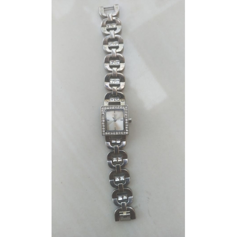 jam tangan wanita guess second