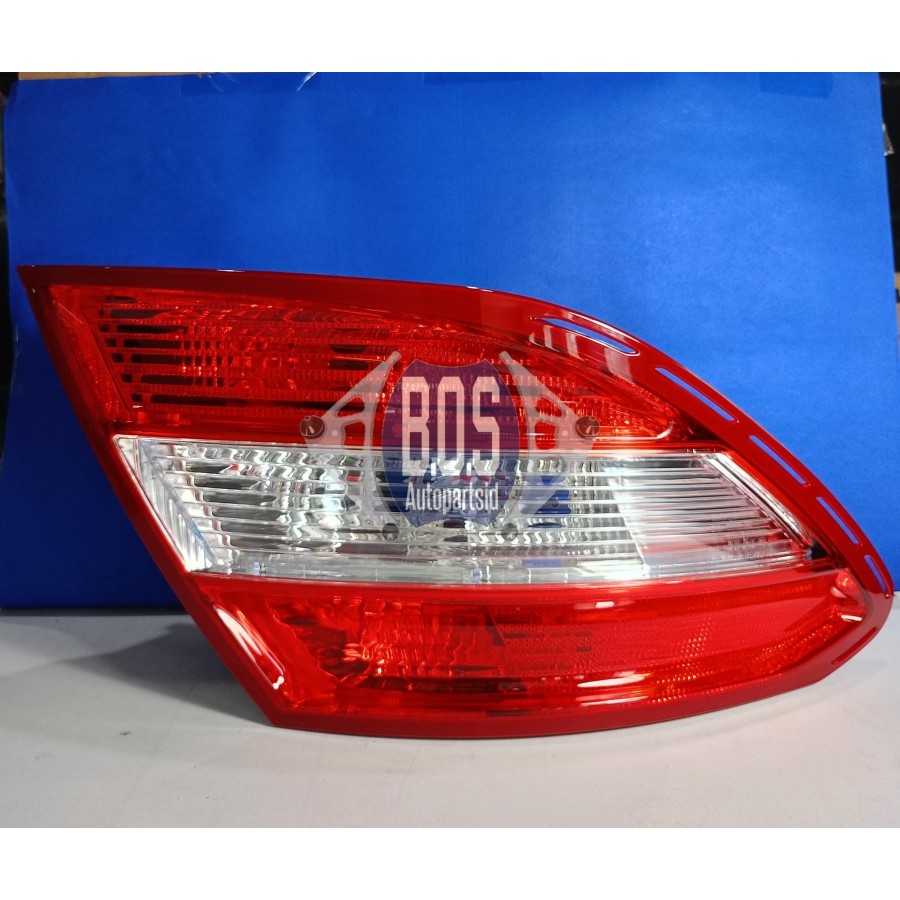STOP LAMP W204 (L) MERCEDES TYC 11-11748-01-9