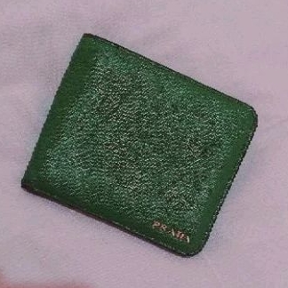 wallet prada