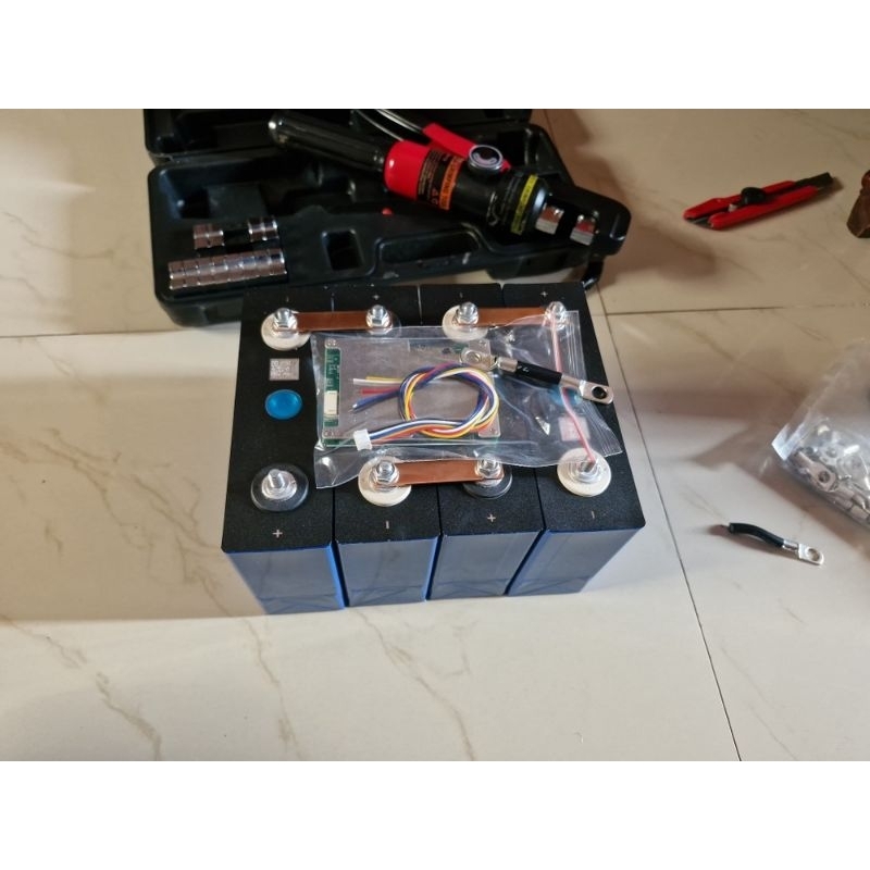 Lifepo4 12V 100ah Baru with BMS