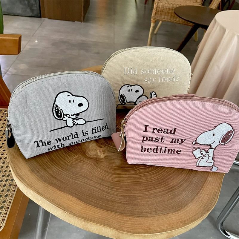 

Pouch Import Snoopy / Tempat Pensil Snoopy / Tas Make Up Snoopy / Pouch Import Lucu