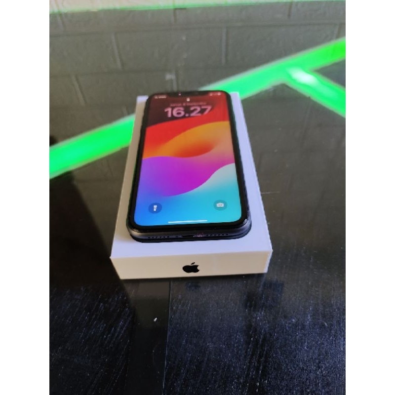 Hp second hp bekas iphone 11 64gb inter LLA .sinyal on