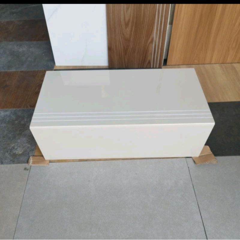 Granit tangga 30x60 20x60 cream polos