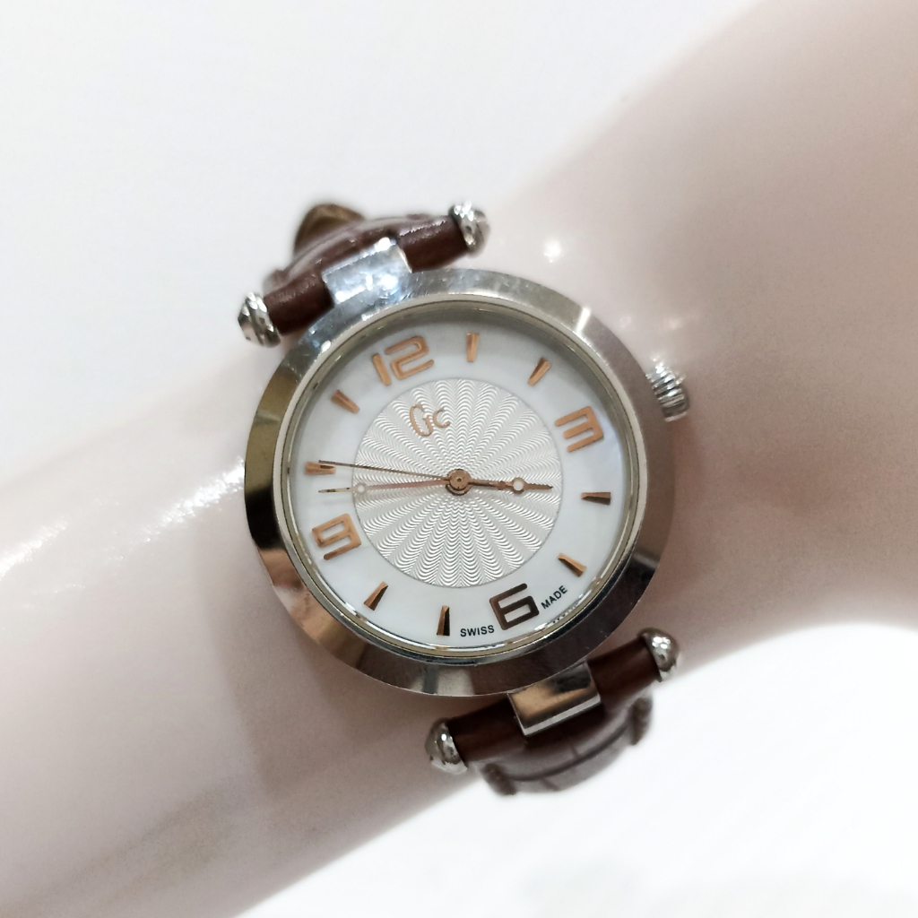 Jam Tangan GC Guess Collection Lady Chic Leather Quartz Watch Mewah Wanita Cewek Perempuan Ladies