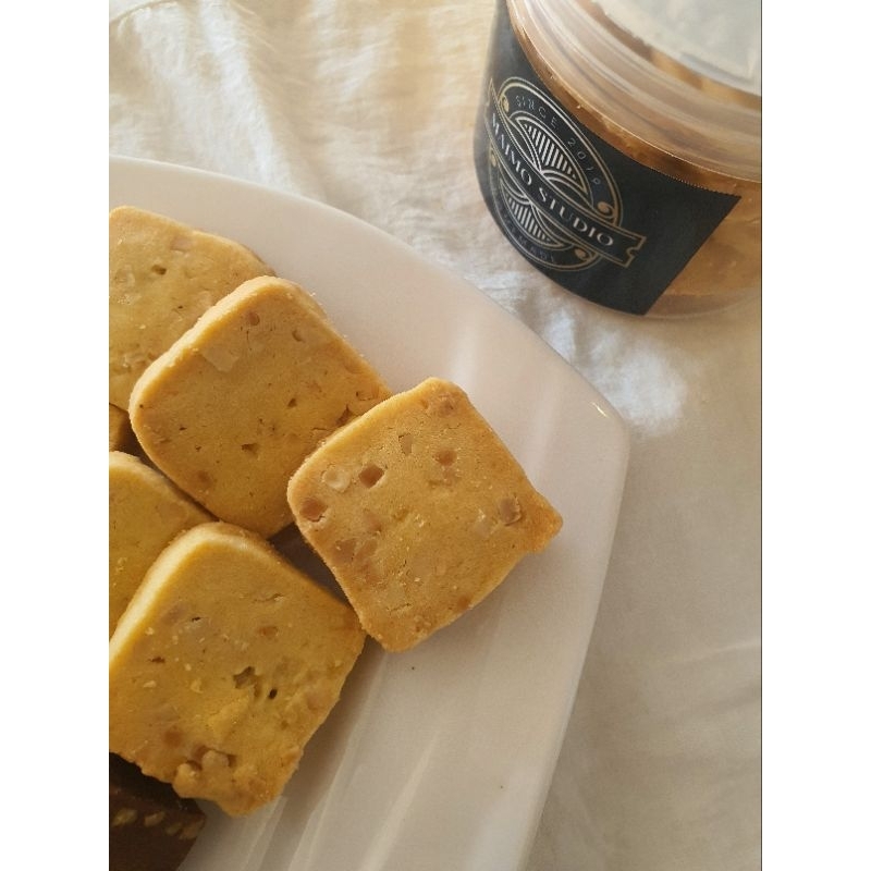 

Almond Signature Butter Cookies