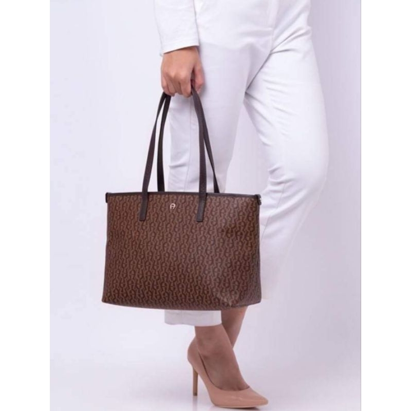 Aigner Ilona Shopper Tote Bag Fango Signature Brown