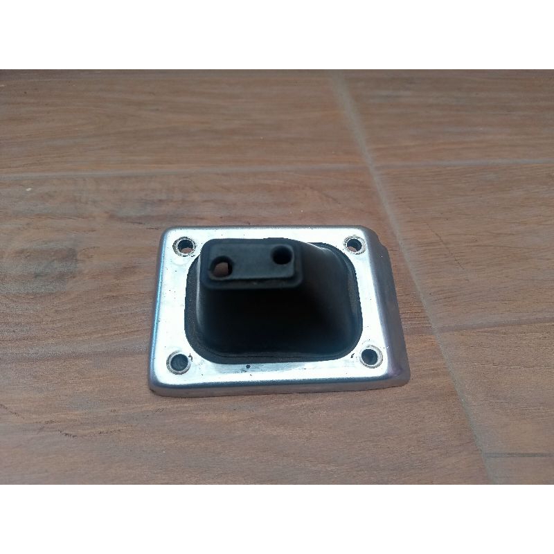 Tutup Kabel Gas Suzuki TRS Original