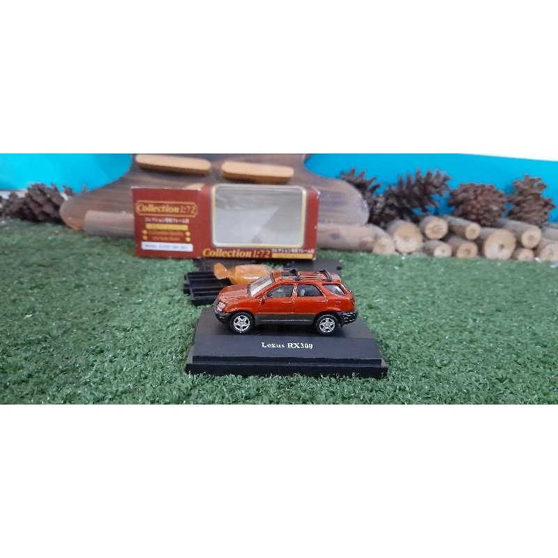 Diecast Miniatur Lexus RX300 maroon skala 1:72