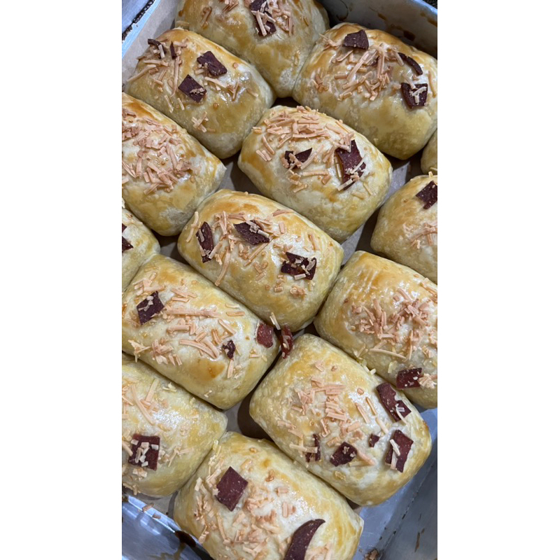 

Bolenila isi smoked beef and cheese