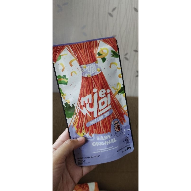 

MIE LIDI 50 g / MIE LIDI PEDAS / MIE LIDI PEDAS DAUN JERUK /MIE LIDI ORIGINAL