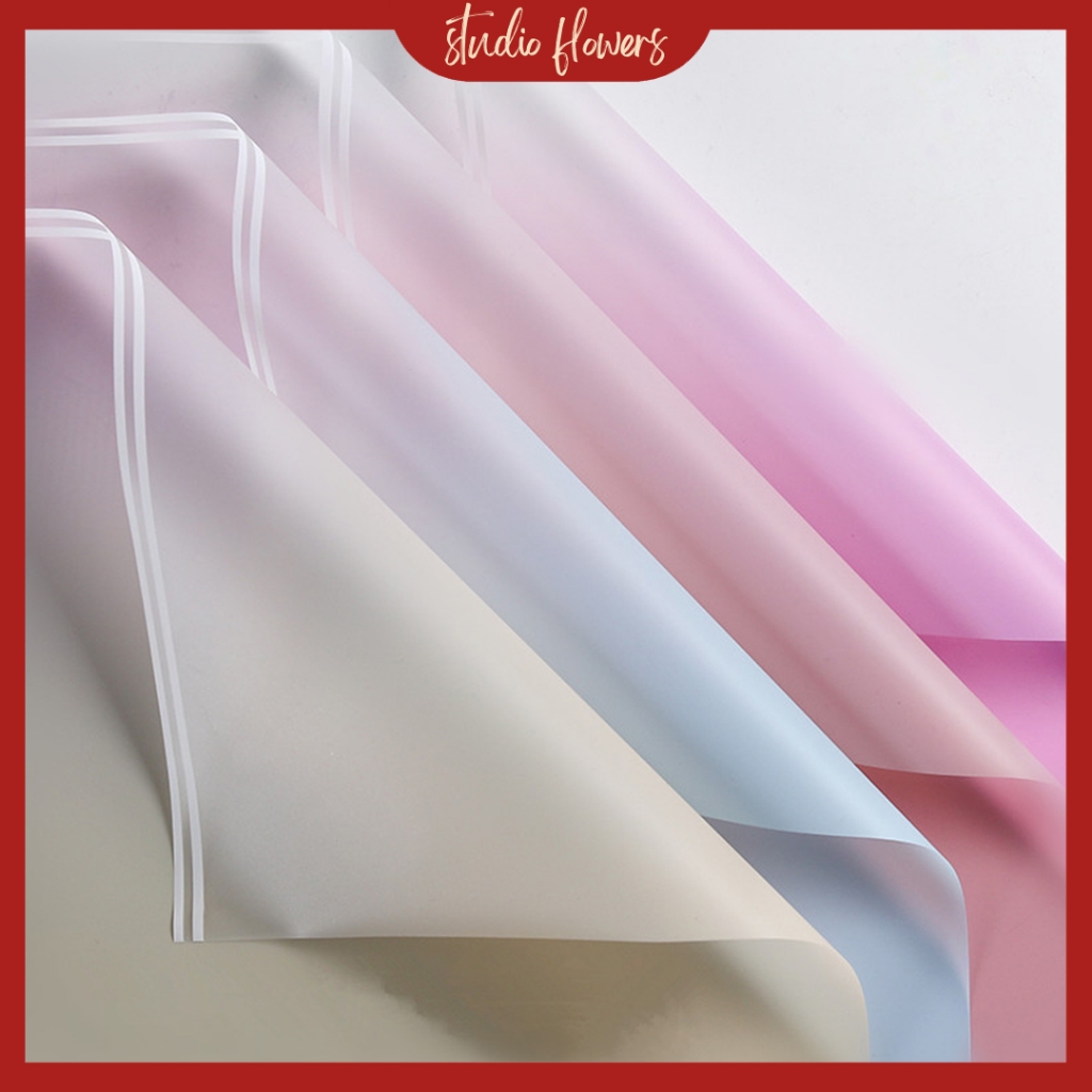 

(20 LEMBAR) Kertas Bunga Buket Transparan Garis Gradient Flower Wrapping Kertas Cellophane Florist KB6044