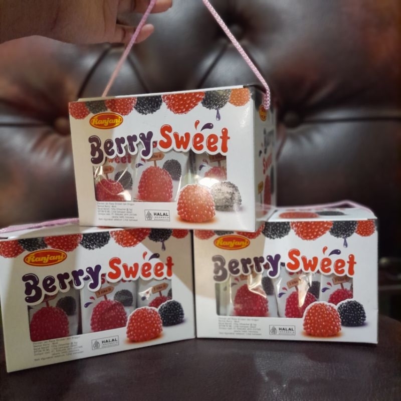 

Permen Berry sweet ranjani 1pack isi 30pcs(150gr)Permen berry sweet produk ranjani rasa berry