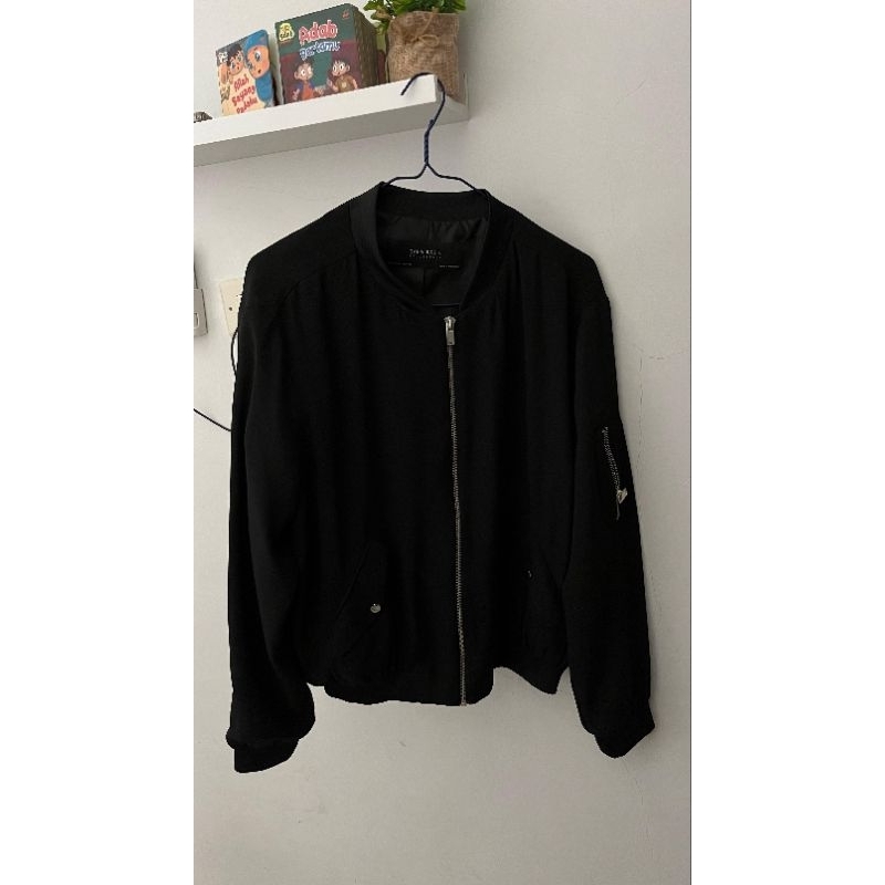 Zara Basic Bomber Black Bekas Pakai Bagus Size L