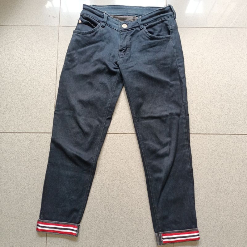 Celana jeans wanita standart hitam black preloved Armani Exchange