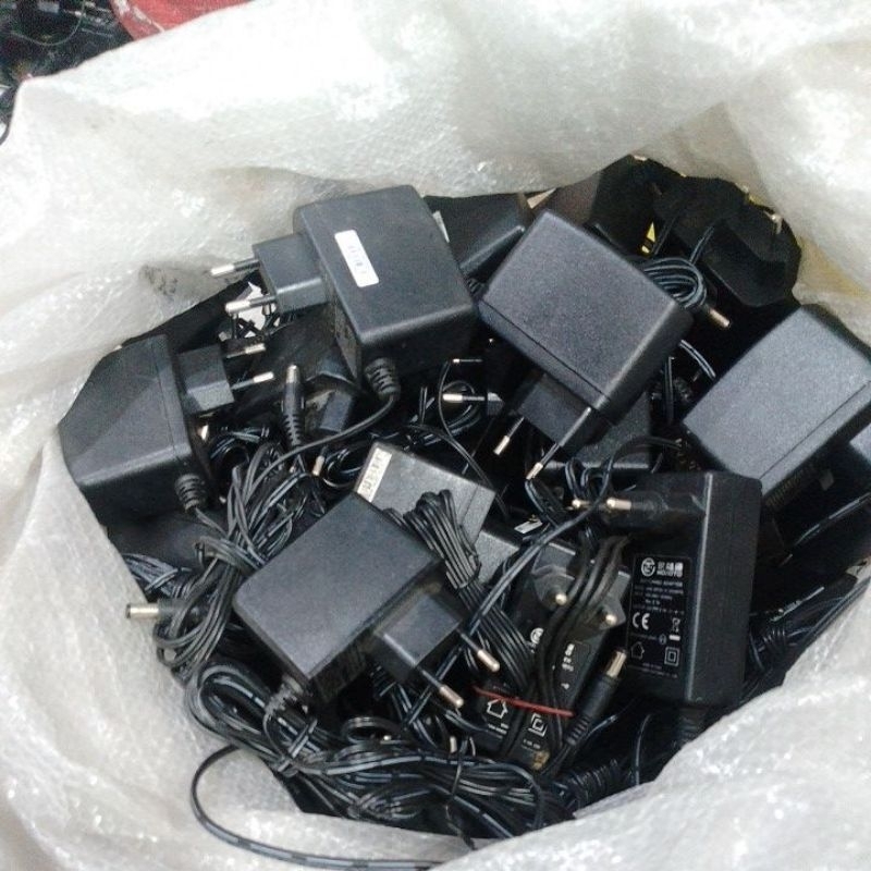 Adaptor 12V 2A cabutan modem/router