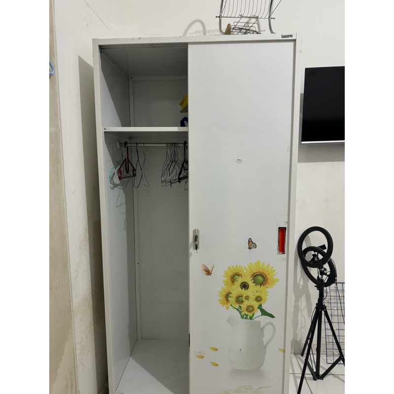 lemari besi 2 pintu