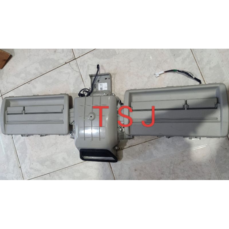 SUB ASSY ,DOUBLE BLOWER,PANEL BLOWER  AC EVAP ATAS BELAKANG CALYA,SIGRA ORI COPOTAN