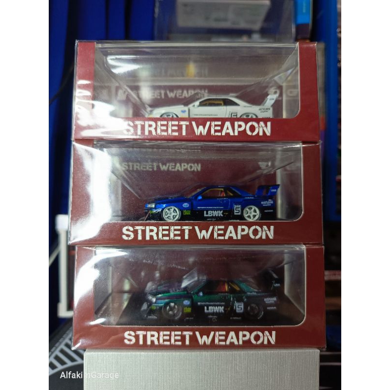 Street Weapon Nissan Skyline LBWK R34 Chameleon / Blue / White / Street Warrior Nissan Skyline GTR (