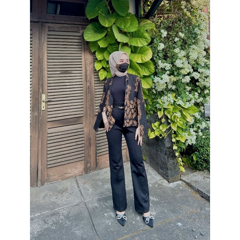 BLAZER BATIK CAPE MOTIF WAYANG DAUN