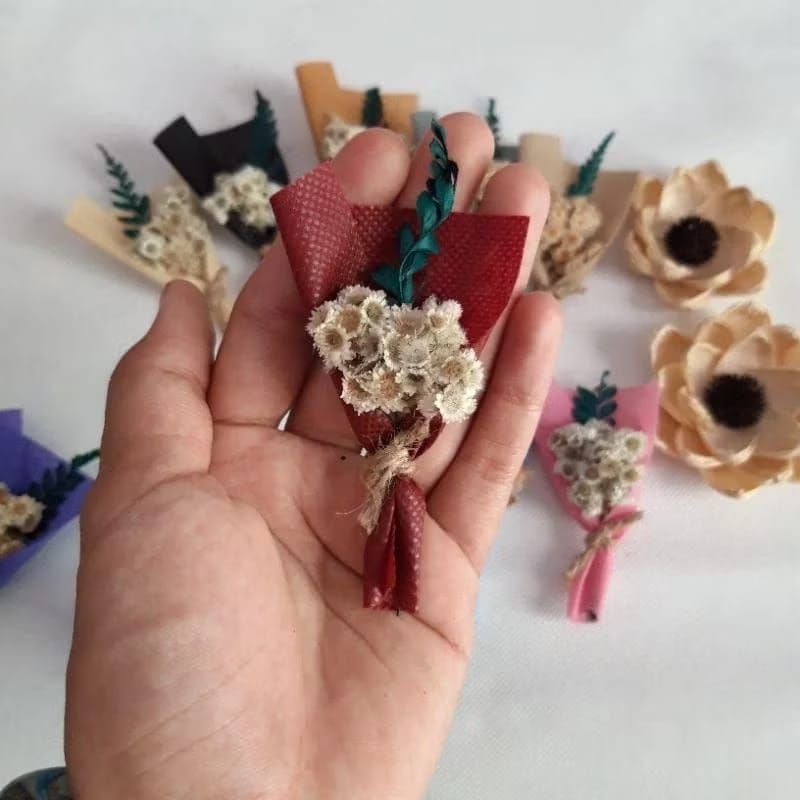 Buket Edelweis Bunga Mini Hampers / Buket Bunga Hampers / Souvenir Buket / Buket Hampers / Buket Ede