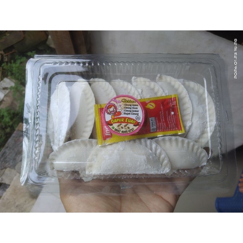 

Cireng isi ayam suwir (Frozen)