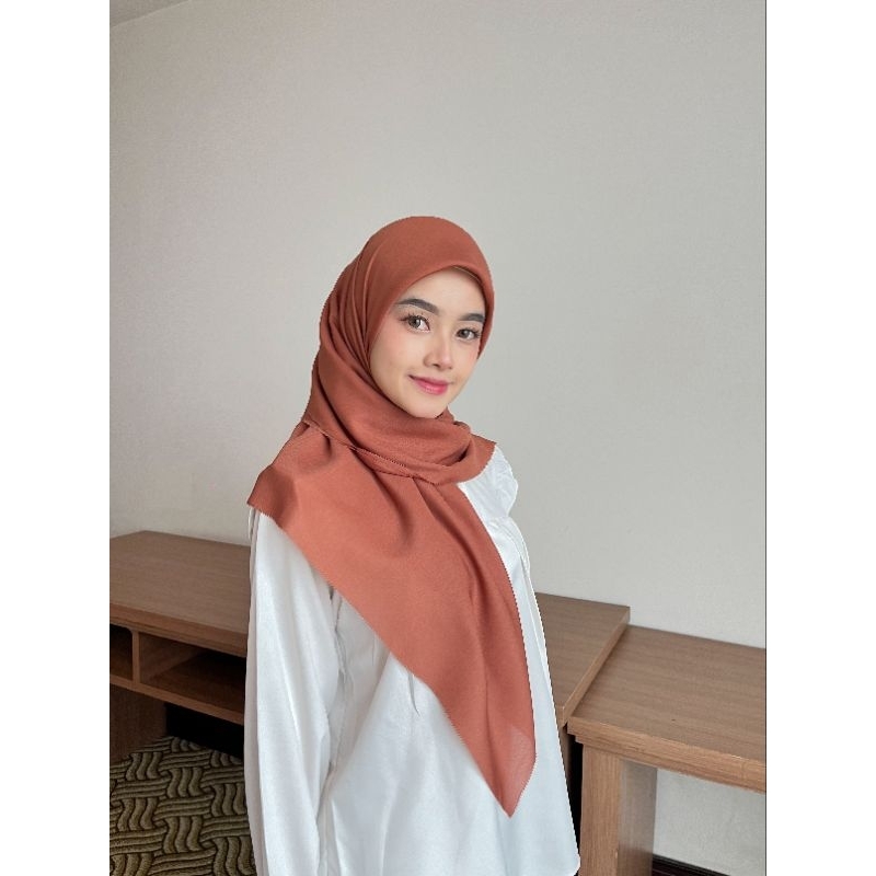 Umma Scarves Hijab Segi Empat Syar'i Polos 130x130