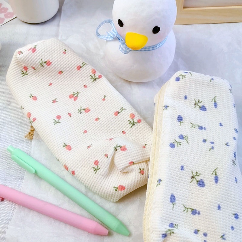 

JOY.CO - Kotak Pensil Imut Kotak Pensil Bunga Alice Pencil Case Kotak Pensil Sekolah Motif Little Flower Perempuan Trendy Kotak Pensil