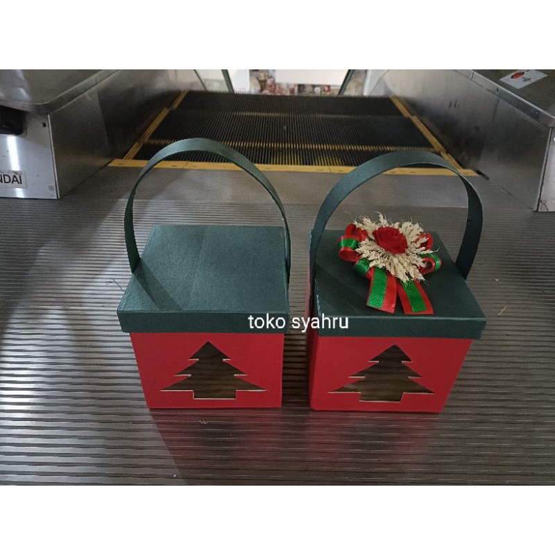 

hardbox natal/bok hampers natal/bok natal toples 500 gram/bok natal isi 2 toples