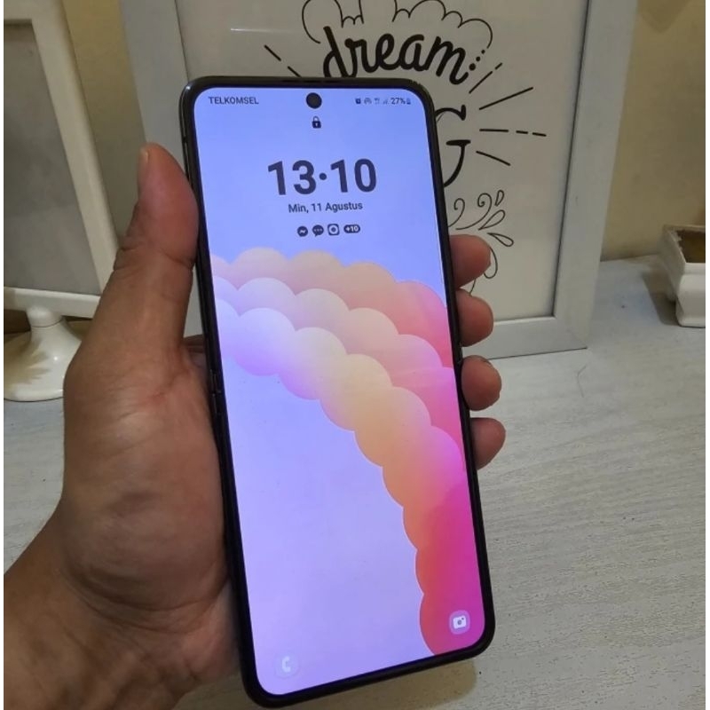 Preloved Samsung Z Flip 5 GARANSI ON FEBRUARY 2025 (8/256GB) Galaxy 5G warna Graphite mulus pemakaia