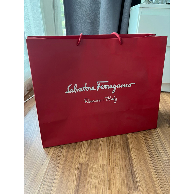 

Salvatore Ferragamo Paperbag LARGE