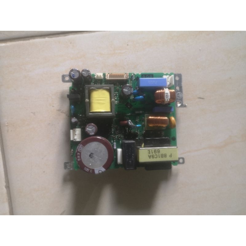 power supply proyektor hitachi