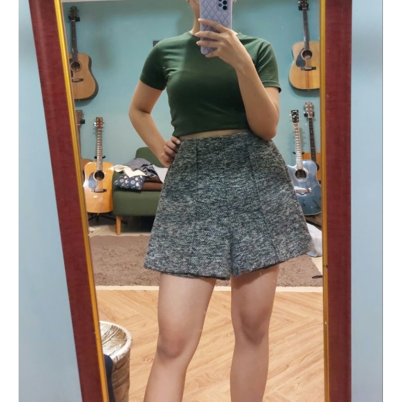 PRELOVED SHORT PANTS TWEED HIGHWAIST UNIQLO, CELANA PENDEK BAHAN TWEED