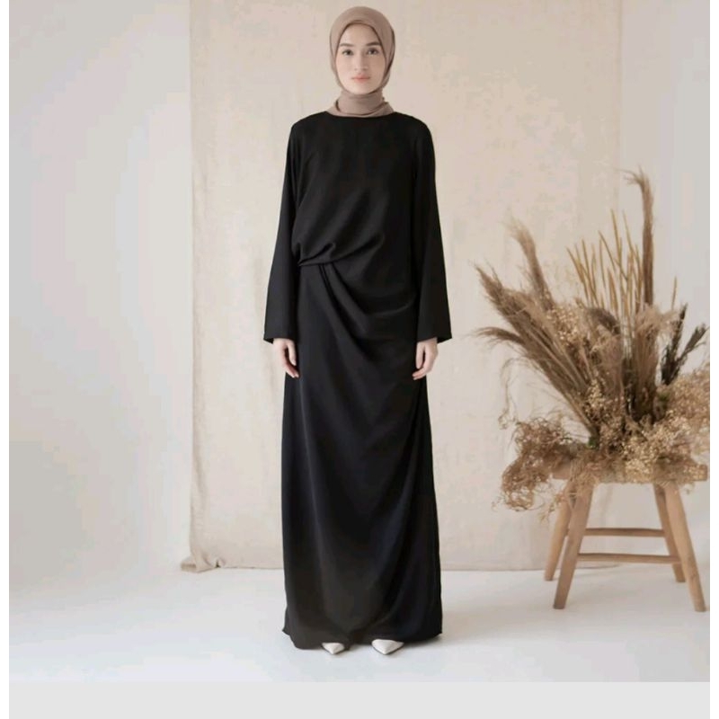 SASMAYA BY ASKA LABEL HITAM SIZE L GAMIS