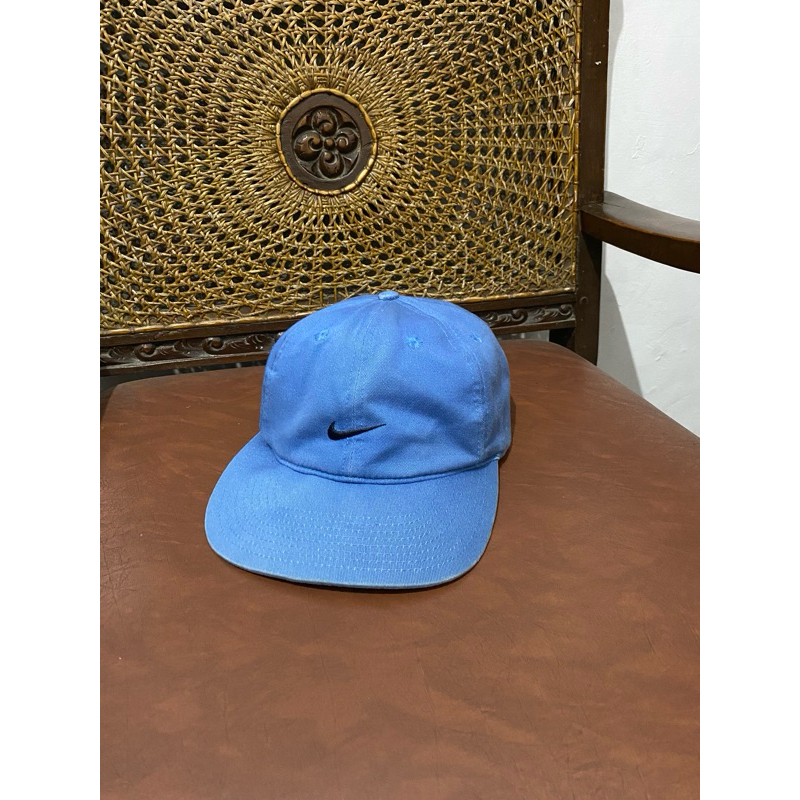 topi nike vtg