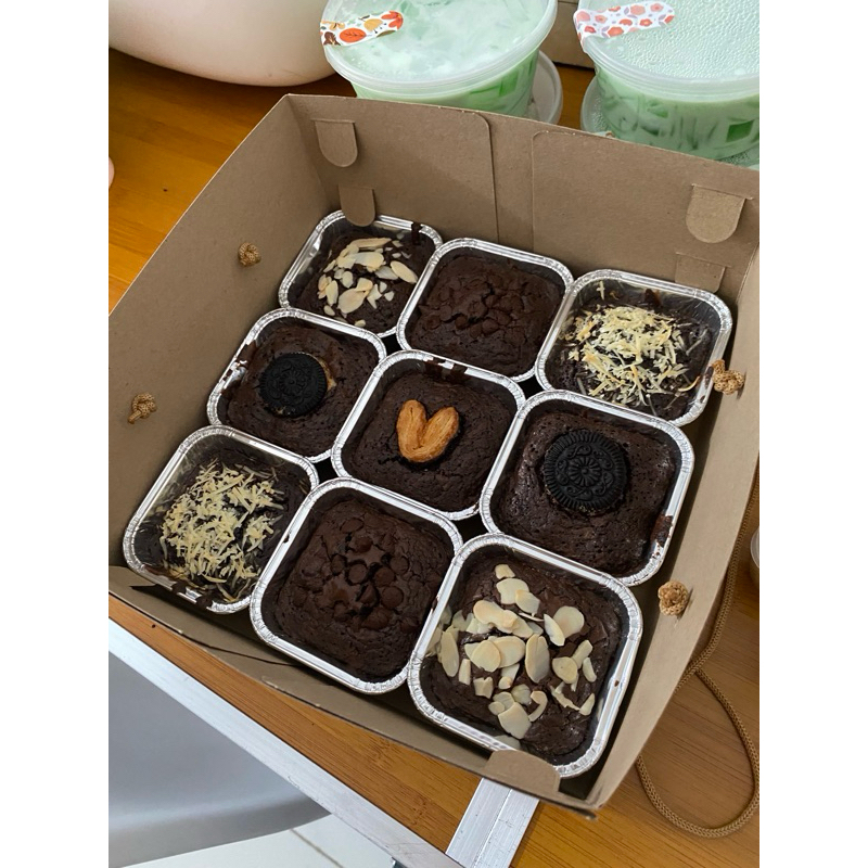 

[PO H-1] Brownies Mini Foil 100ml isi 9