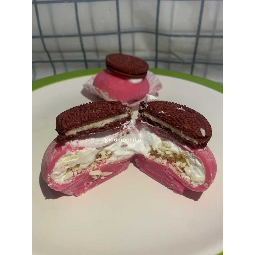 

Momochibar - Ichigo Daifuku Jumbo Cheese Grated Oreo Red Velvet 3pcs