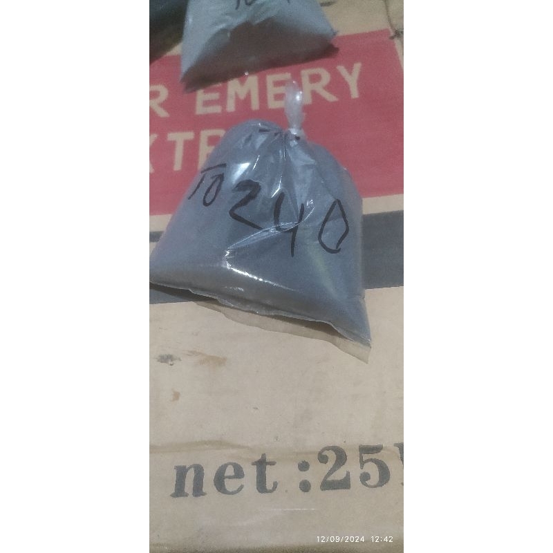 TosaEmeryEXTRA/BubukPoles