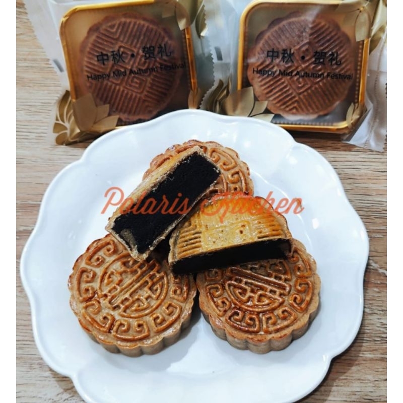 

Moon Cake / Kue bulan Premium 125 gr Halal