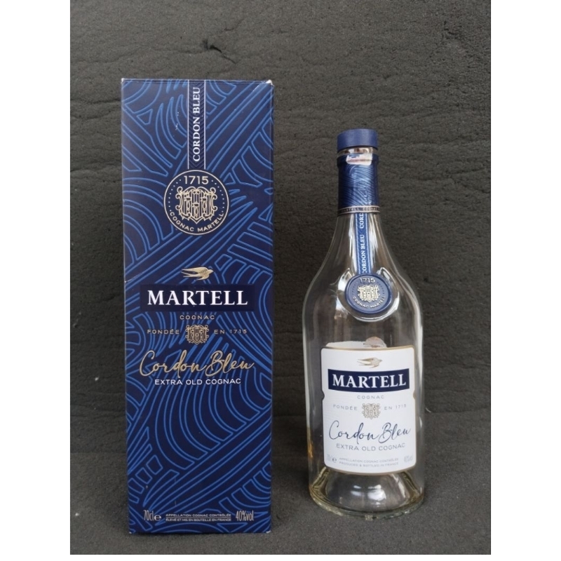 BOTOL HIAS MARTELL CORDON BLUE +BOX
