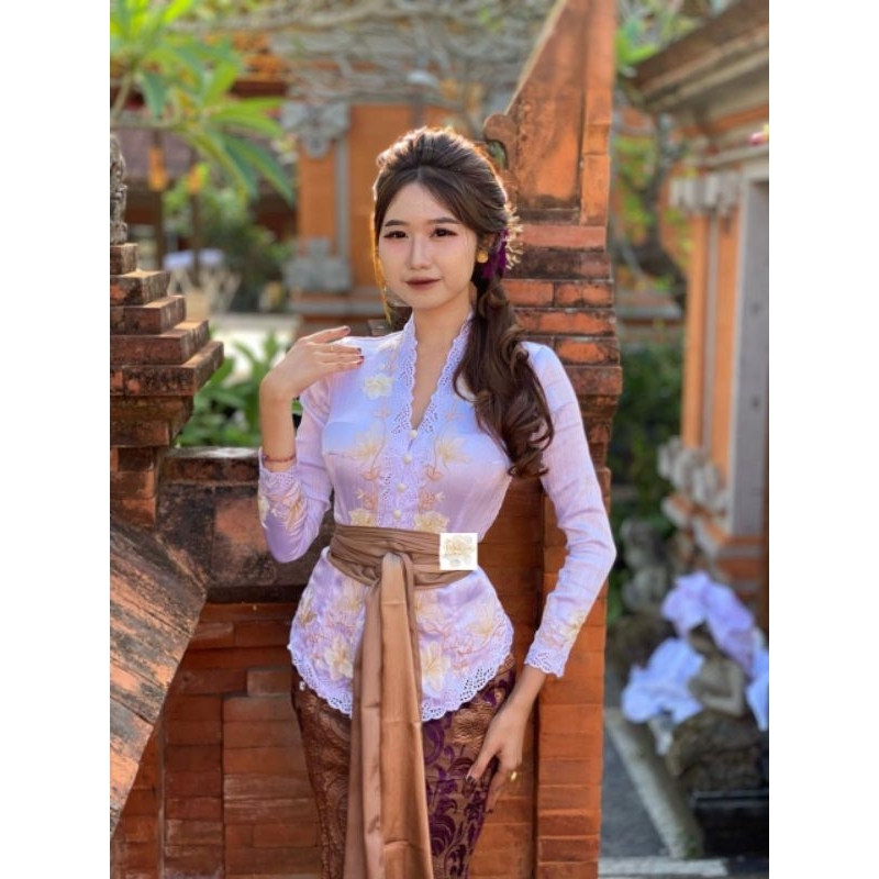 kebaya silk kancing mutiara