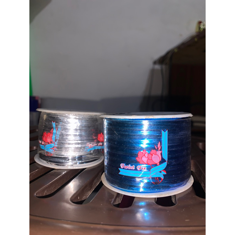 

twist tie metalic