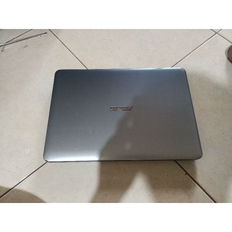 laptop Asus x441u core i3 gen 6